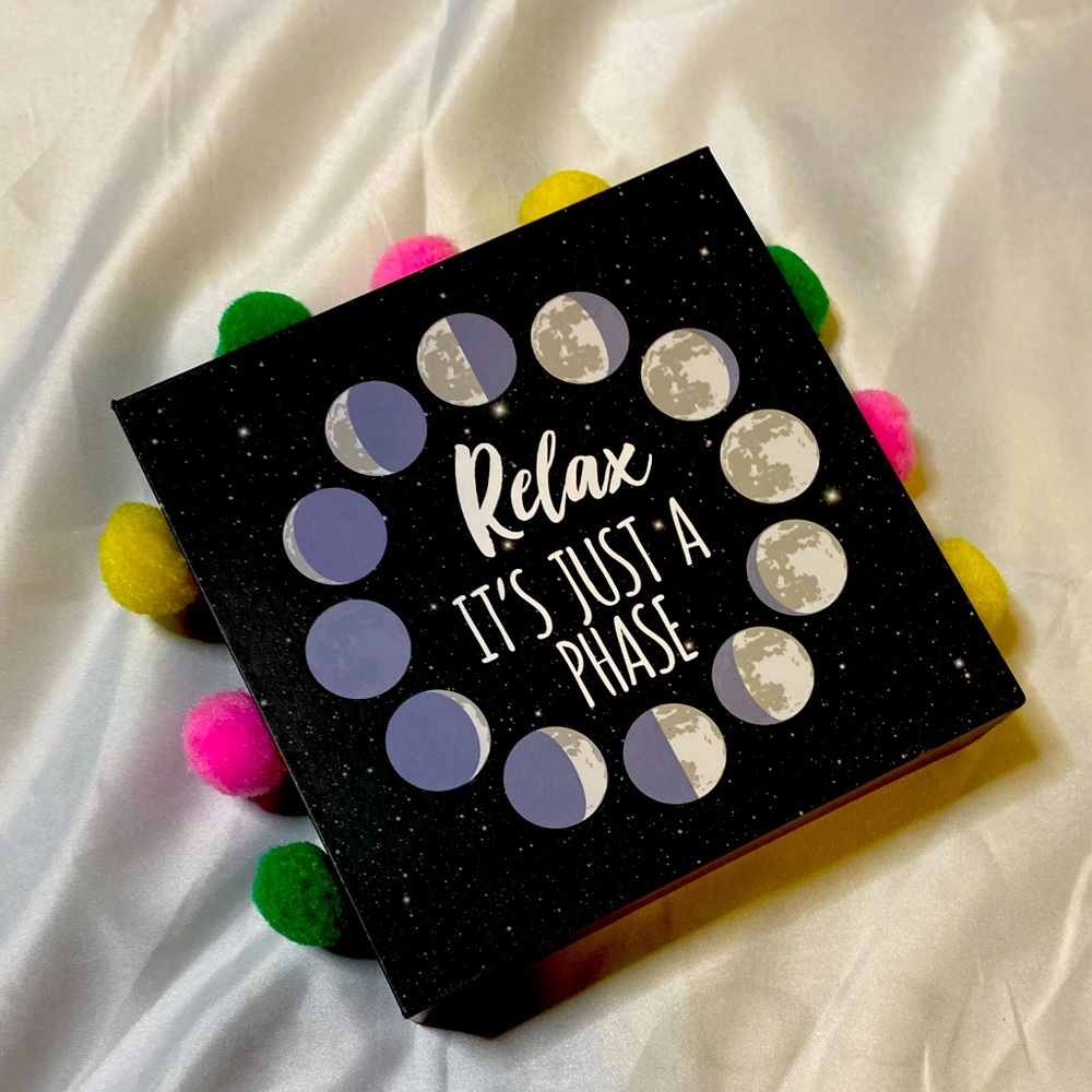 Relax it’s just a phase decor